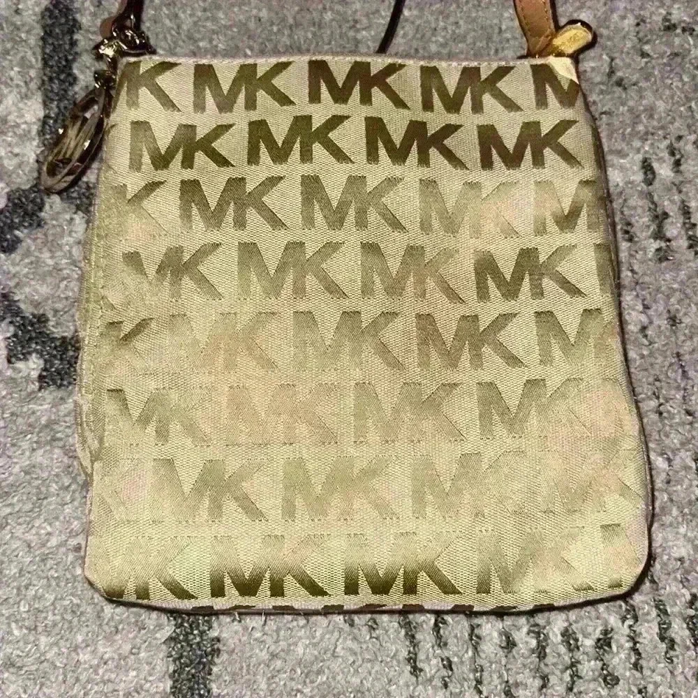 Michael Kors | Signature MK Tan/Gold color Crossbody‎ with Tassel